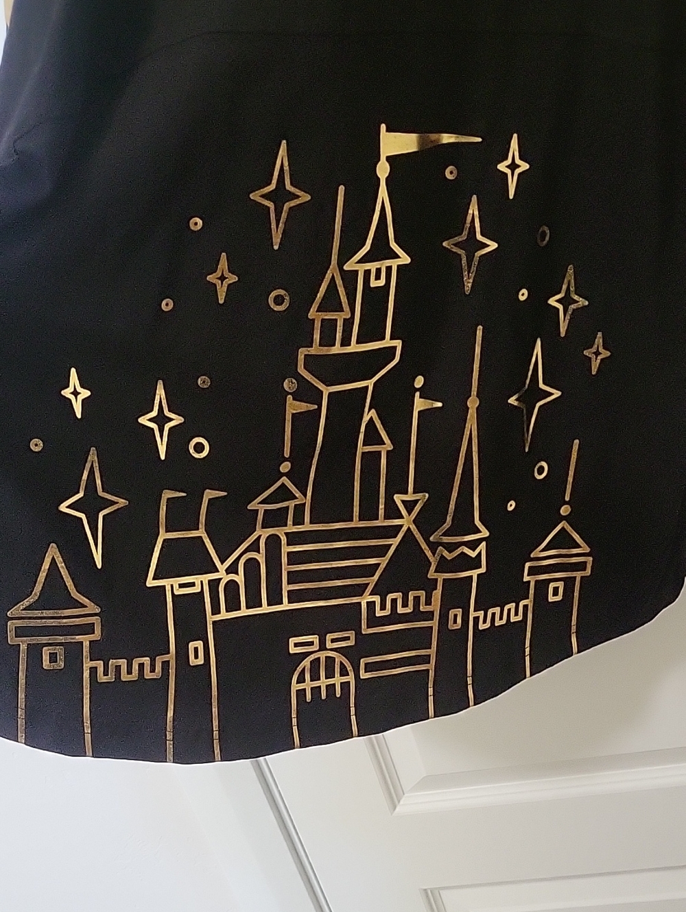 Disneyland Black and Gold Disney Spirit Jersey with Castle on the Back Size XL - Picture 9 of 12